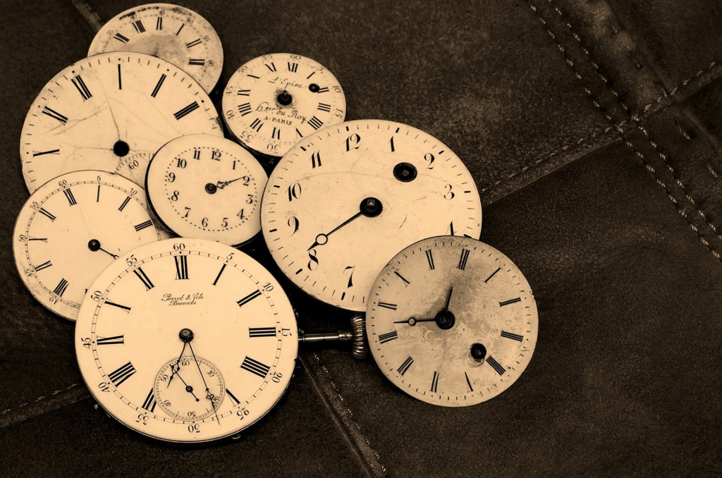 clocks tracking time